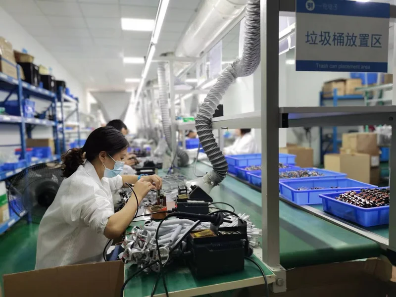 Quy trình hàn sản xuất sạc ô tô - chất lượng sản xuất nhà máy Trung Quốc