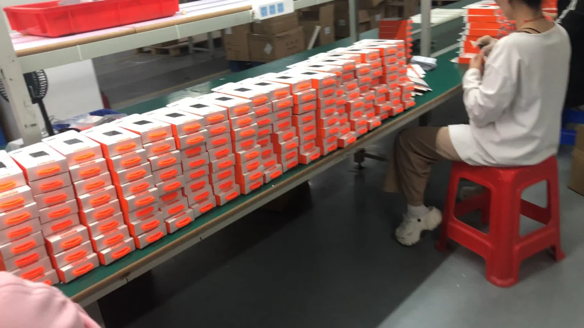 Dây chuyền sản xuất sạc GaN WOWOHCOOL - lắp ráp SMT tự động