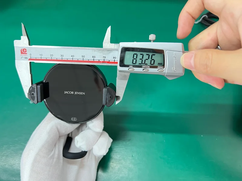 Kiểm tra chất lượng sạc không dây Qi2 tại nhà máy WOWOHCOOL