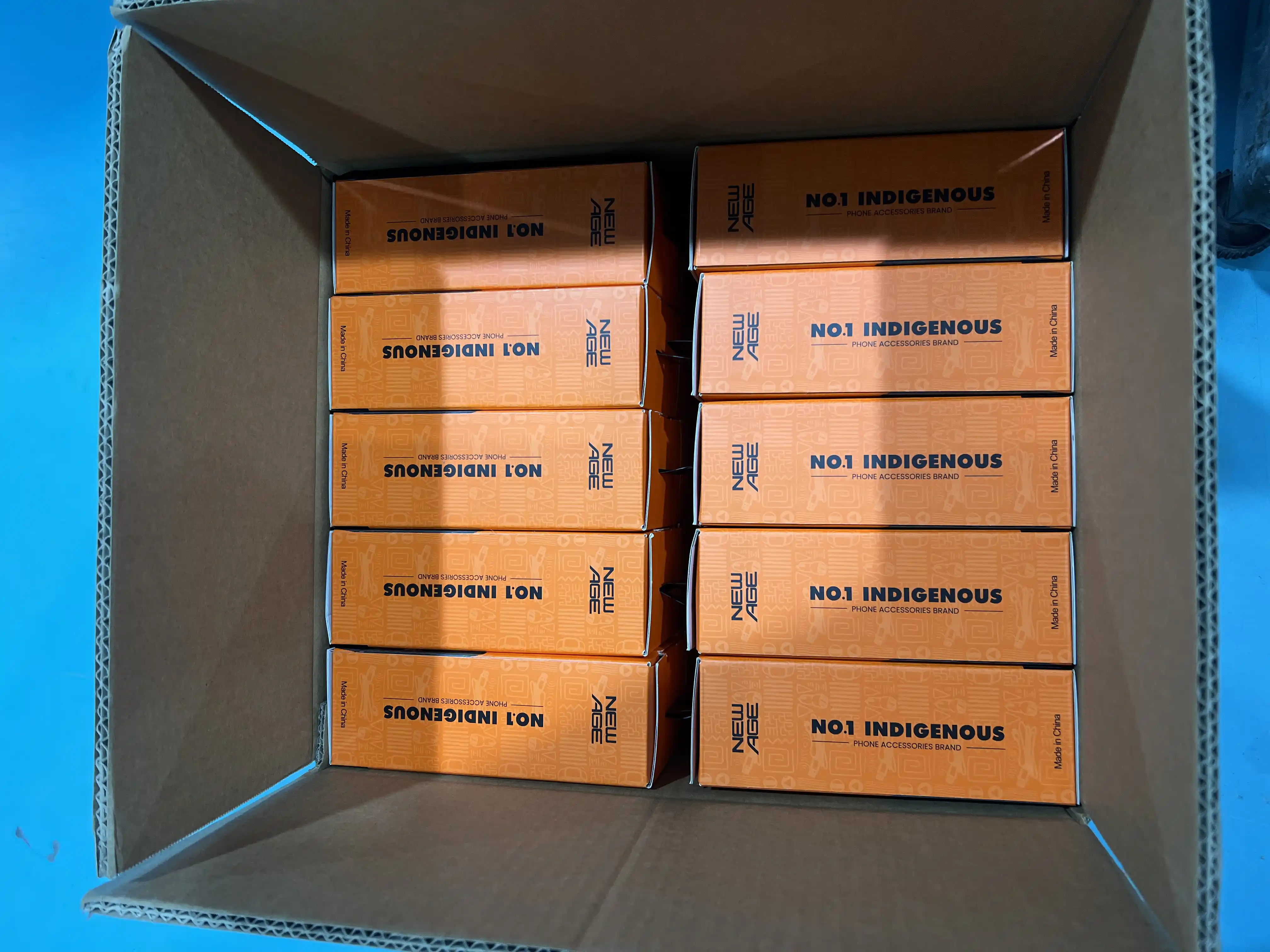 Lithium-Batterie Produktetikett Nahaufnahme mit Modellnummer, Spannung, Nennkapazitaet und UN38.3-Zertifizierungsdetails, China Zoll Gefahrgutverpackung Werkspruefungsdokumentation | WOWOHCOOL