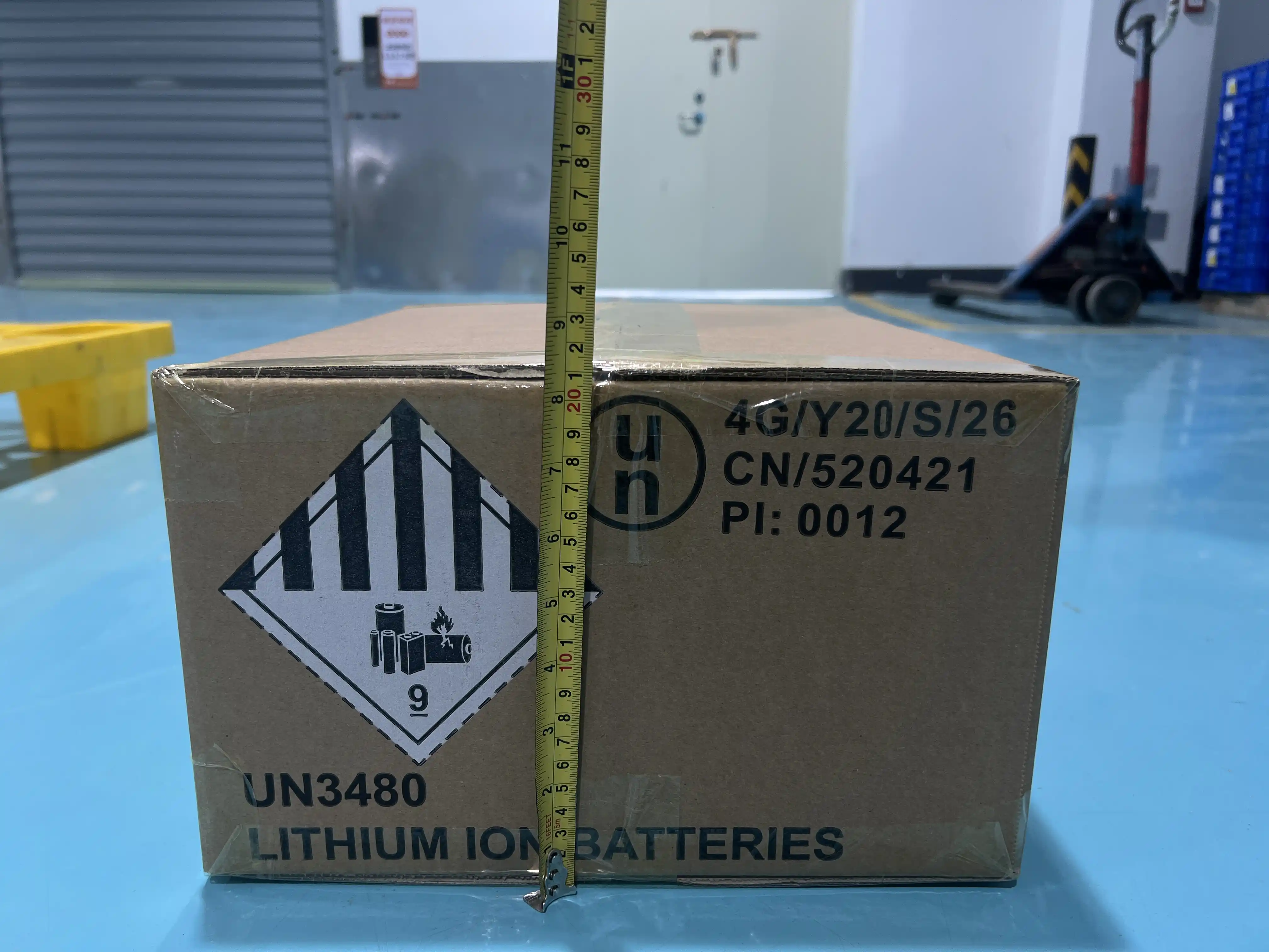 UN-gepruefte Verpackungskennzeichnung mit Massstabmessung auf Lithium-Batterie-Exportkarton, UN 4G Code-Verifikation, China Zoll Gefahrgutverpackungs-Compliance-Pruefstandard | WOWOHCOOL