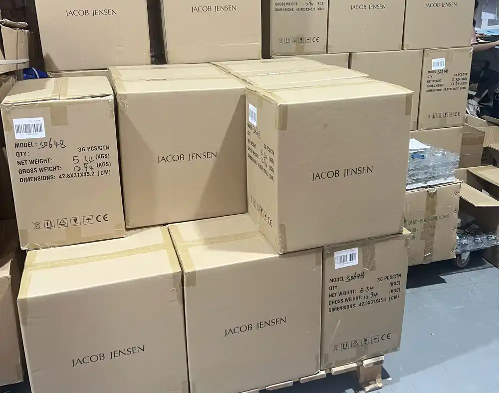 WOWOHCOOL wireless charger packaging area - real factory photo - B2B OEM product packaging